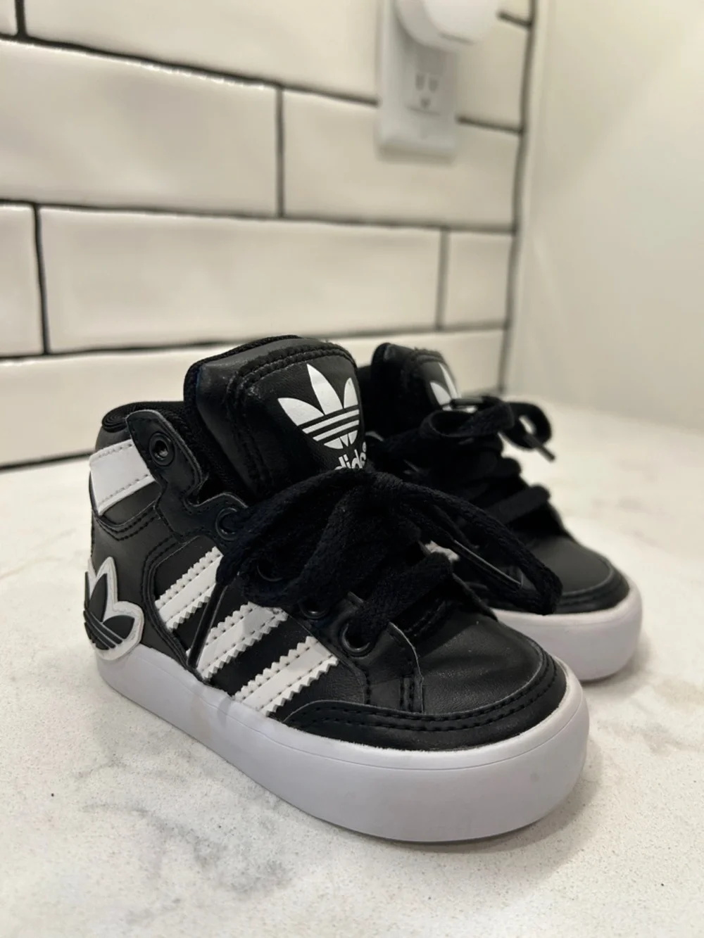 adidas ortholite black